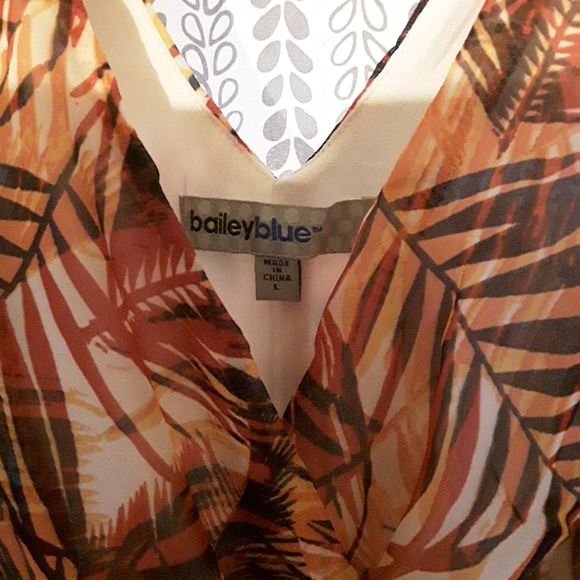 Romper - Picture 3 of 4